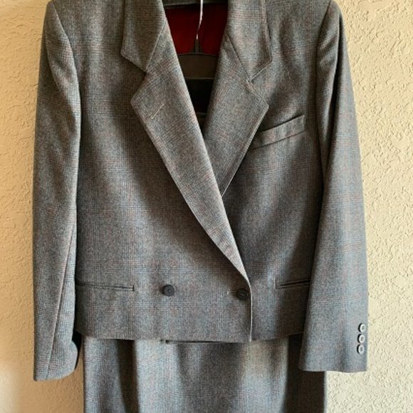 Money Suit! Subtle Grey Plaid (Petite size 8) - Picture 5 of 5